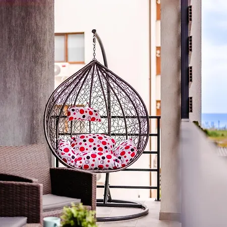 Summer Quantum Valentine's Năvodari